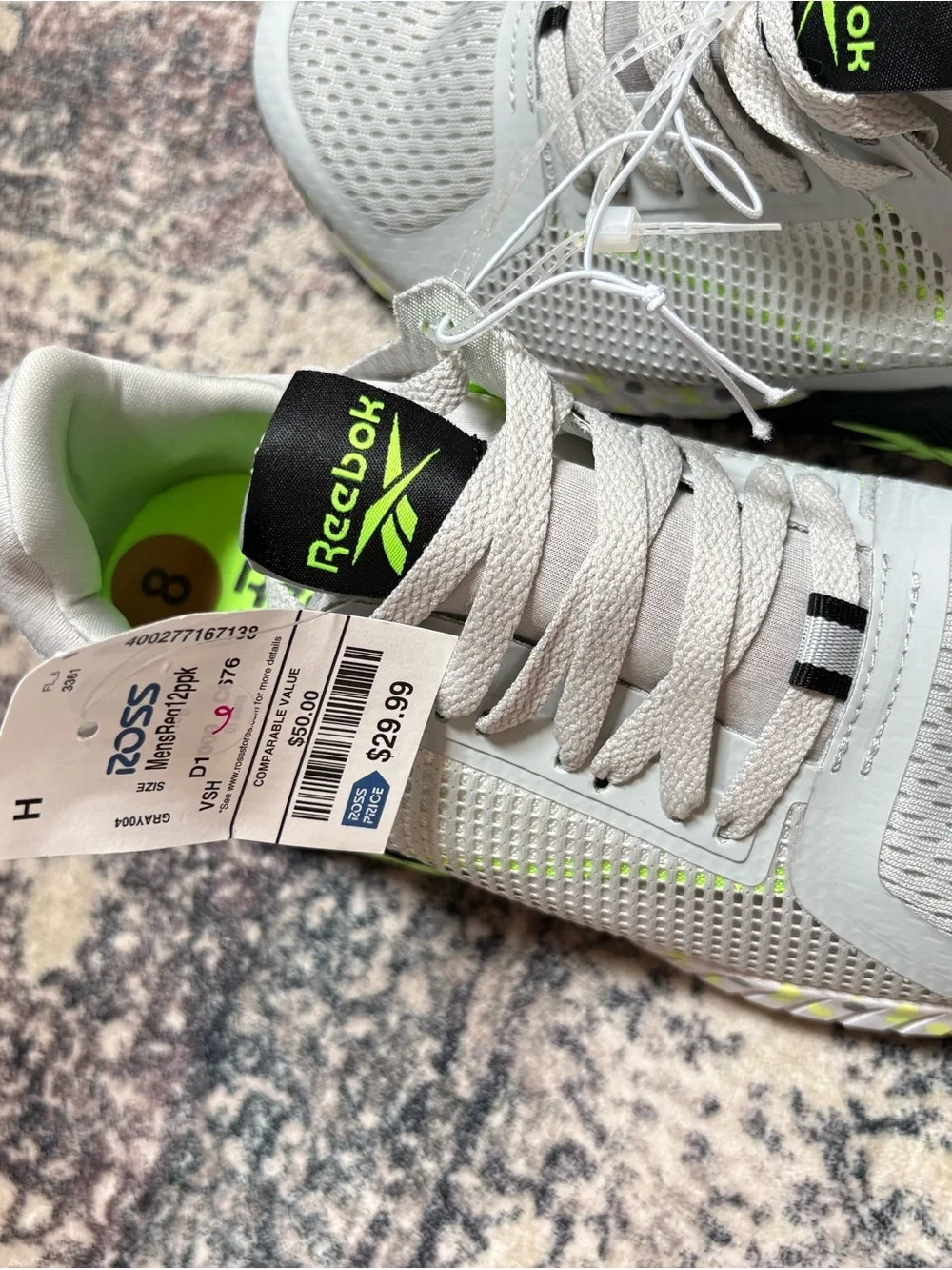 Reebok Men's Light Gray Athletic Shoes with Neon Green Accents Sz 8 NWT